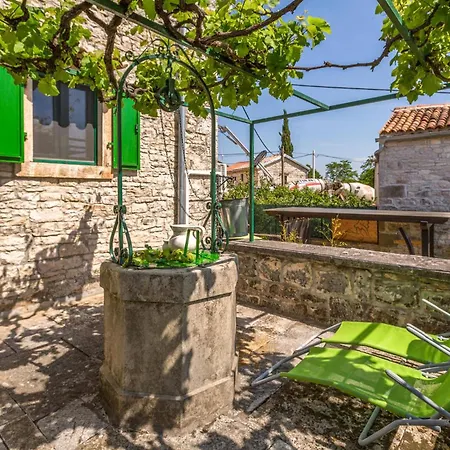 Holiday home Gorgeous Home In Kanfanar With Wifi *