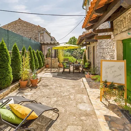 Casa Luciana Near Rovinj 度假居 坎法奈尔