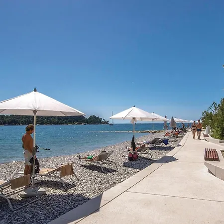 Casa Luciana Near Rovinj * 坎法奈尔
