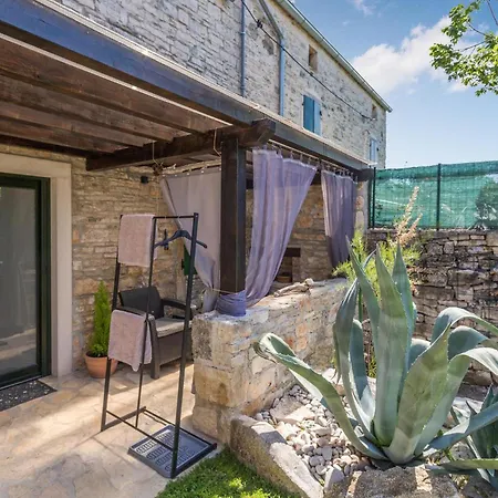 度假居 Casa Luciana Near Rovinj 坎法奈尔